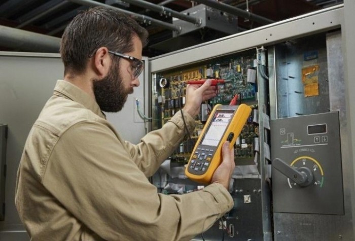 Осциллограф Fluke 124B/S [4755793]