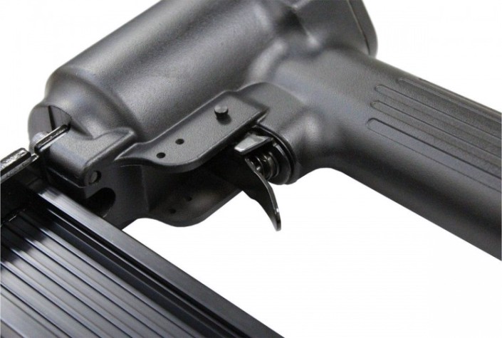 Скобозабиватель пневматический REMEZA F18/30 [8154990]